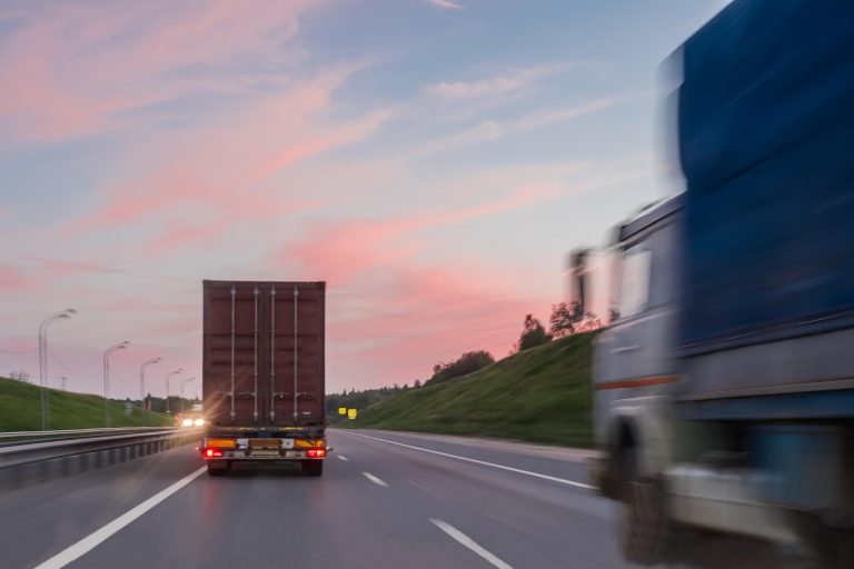 M2M simkaarten garandeerd de beste connectiviteit in alle Europese landen waardoor voertuigen door heel Europa gemonitoord kunnen worden.