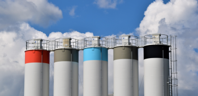 IIOT verwijst naar installaties, apparatuur en sensoren die met elkaar verbonden zijn in een industriële omgeving.