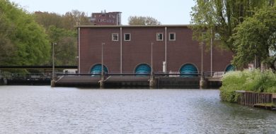 Watermanagement waarbij systemen van afstand benaderbaar zijn dankzij IOT connectiviteit zoals M2M